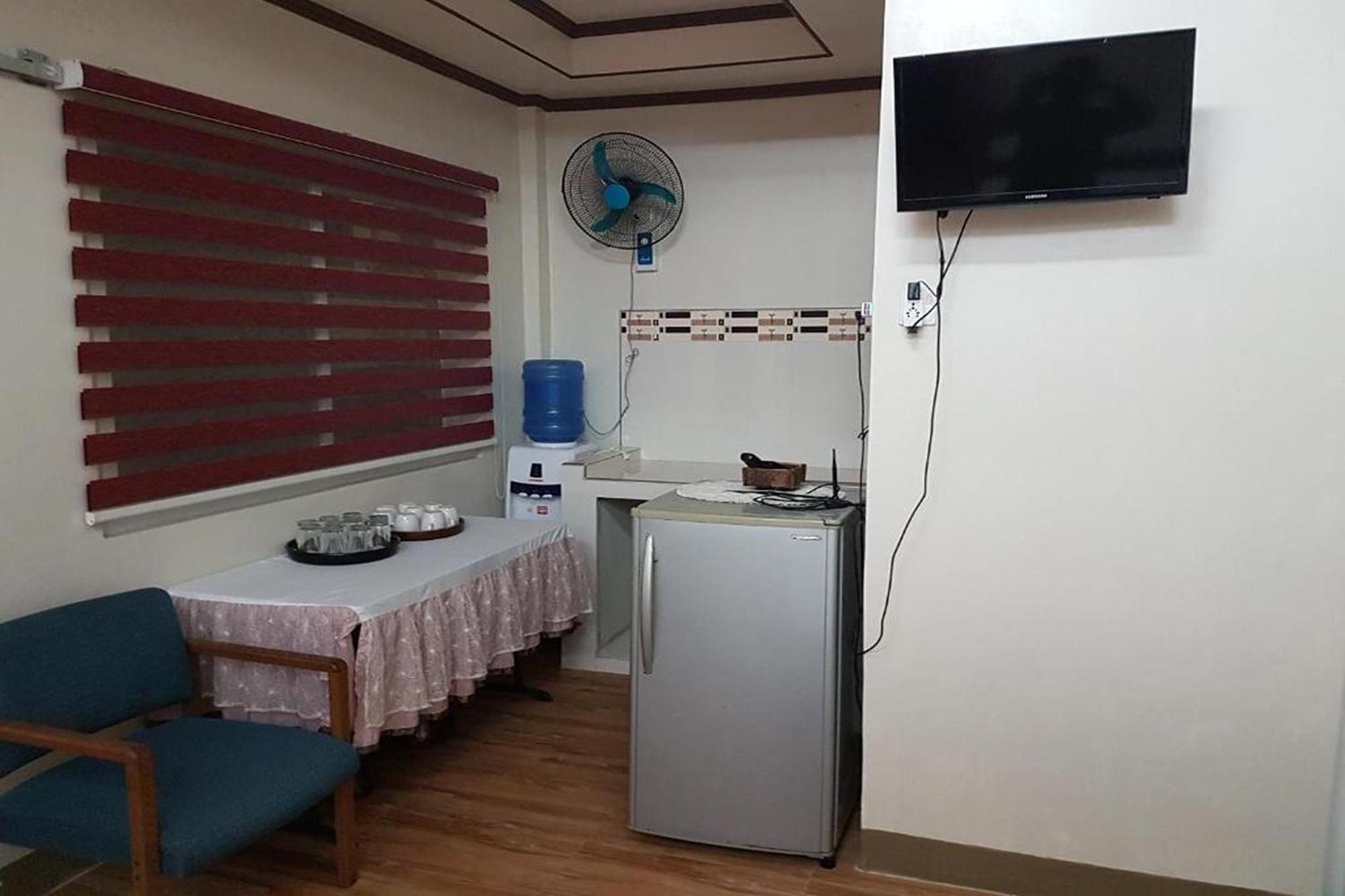 Fnt Transient House Near Hundred Islands Hotel Alaminos Exterior foto