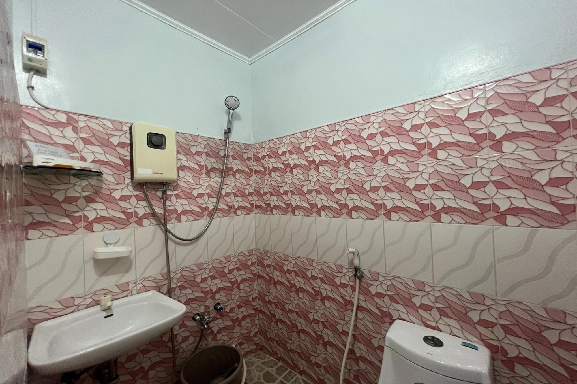 Fnt Transient House Near Hundred Islands Hotel Alaminos Exterior foto