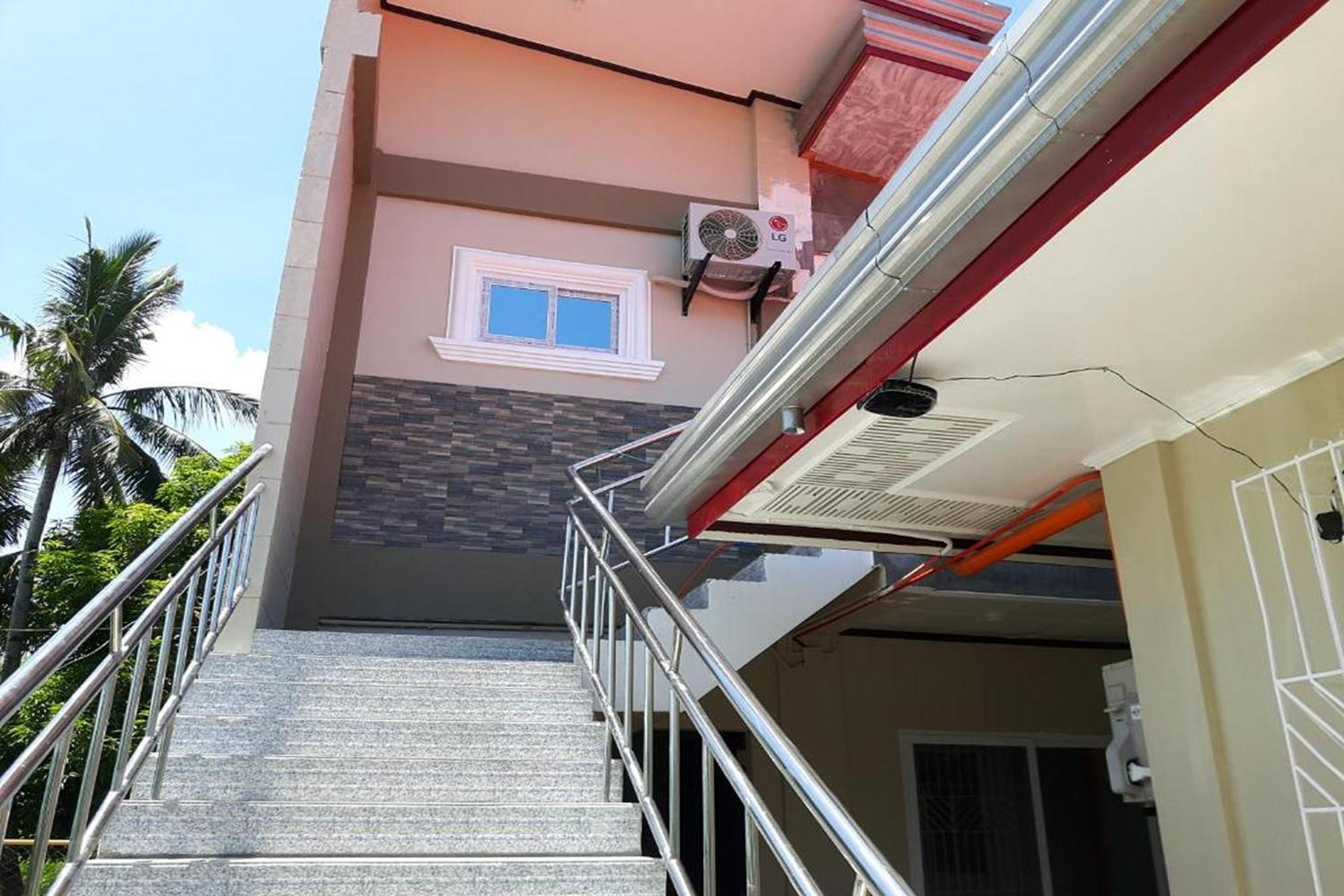 Fnt Transient House Near Hundred Islands Hotel Alaminos Exterior foto
